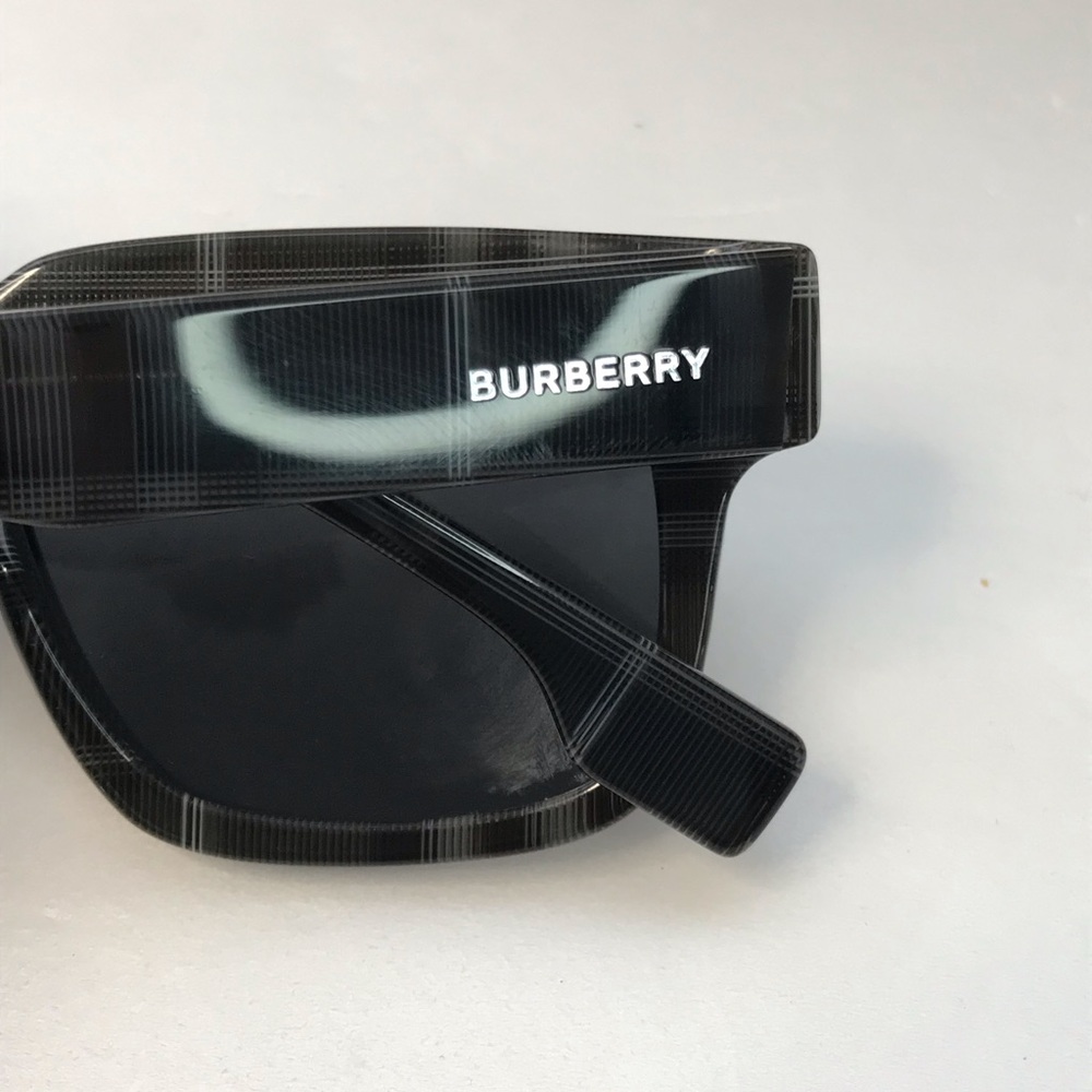 💯 - New Authentic Burberry, Hayden, Sunglasses, BE4394-380487-54 - Picture 11 of 14